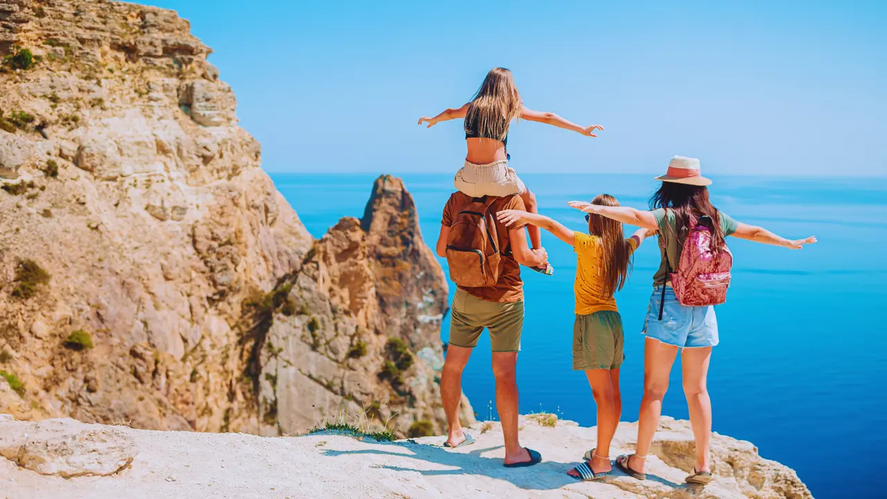 portugal-wonders-family-trip-in-portugal-beaches-1280px