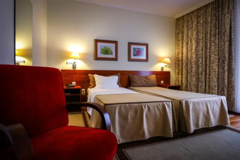 Hotel Camões (Accommodations - Hotels) in Ponta Delgada (Ilha de São Miguel - Açores)