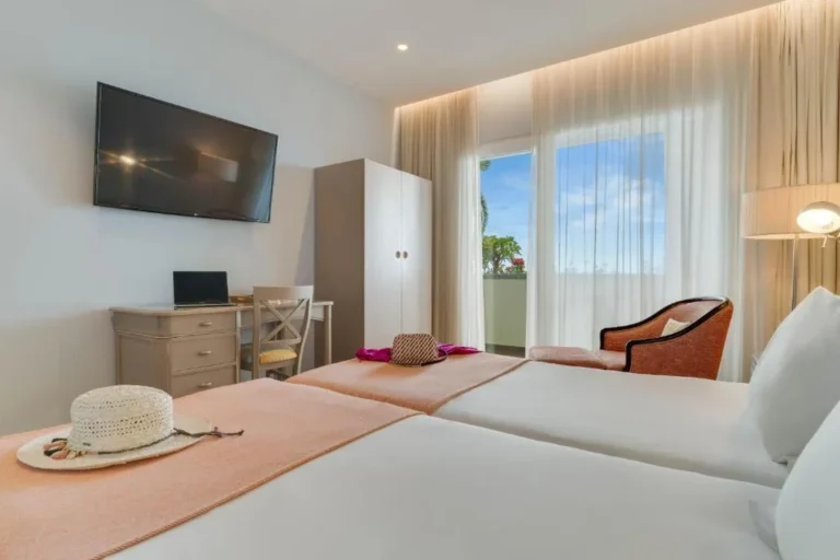 Pestana Promenade Madeira (Accommodations - Hotels) in Funchal (Ilha da Madeira - Madeira)
