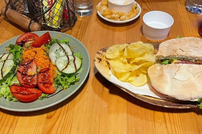 A Casa da Levada (Restaurants - Typical) in Funchal (Ilha da Madeira - Madeira)