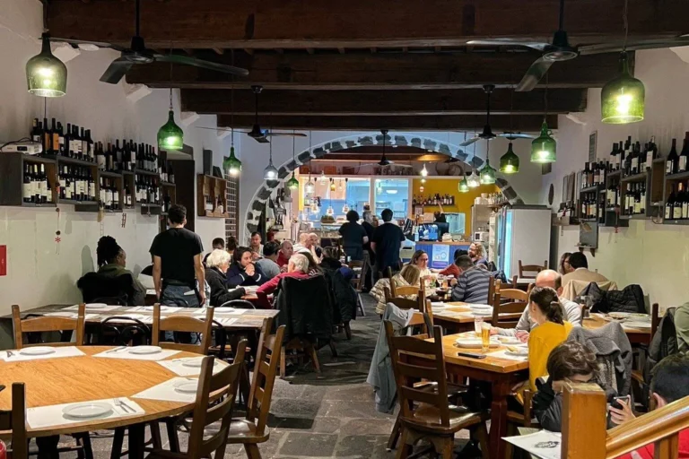A Tasca (Restaurants - Typical) in Ponta Delgada (Ilha de São Miguel - Açores)