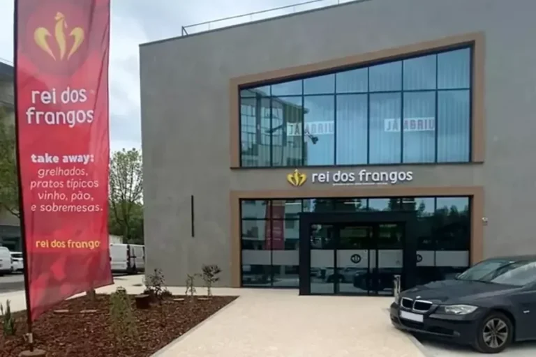 Rei dos Frangos (Fátima) (Restaurants - Typical) in Ourém (Santarém - Alentejo)