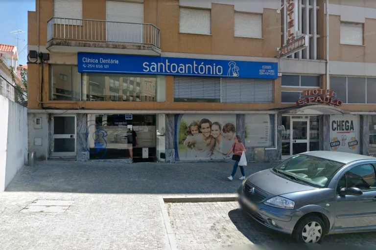 Clínica Santo António - Alberto Dente (Lamego) (Services - Health and Medical Care) in Lamego (Viseu - Center)