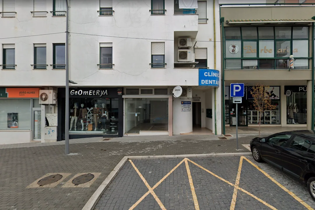 Clínica Santo António - Alberto Dente (Macedo de Cavaleiros) (Services - Health and Medical Care) in Macedo de Cavaleiros (Bragança - North)