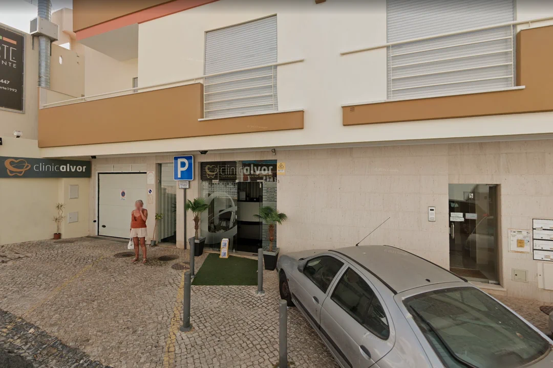 Clinicalvor - Clínica Dentária de Alvor (Services - Health and Medical Care) in Portimão (Faro - Algarve)