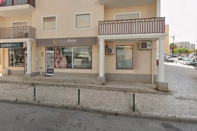 Clinicalvor - Clínica Dentária de Portimão (Services - Health and Medical Care) in Portimão (Faro - Algarve)