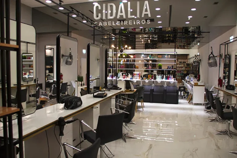 Cidália Cabeleireiros - C.C. Colombo (Services - Personal Care and Beauty) in Lisboa (Lisboa - Lisbon M.A.)