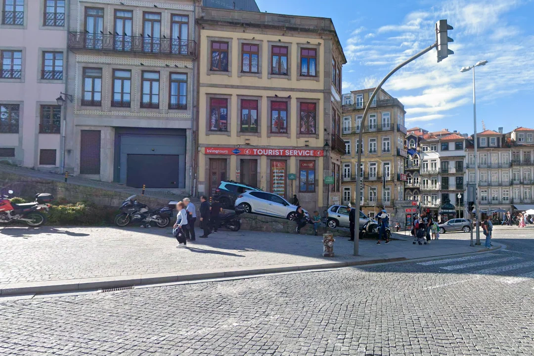 Living tours (Services - Tourism and Travel) in Porto (Porto - North)